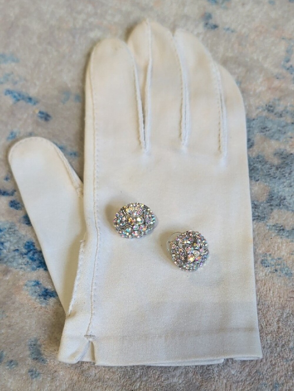 VTG Aurora Crystal Dome Stud Earrings - Iridescent Sparkle MCM Costume Jewelry - Picture 7 of 7